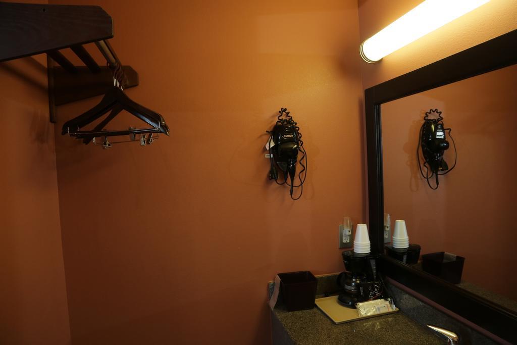 Theroff'S Motel Washington Eksteriør bilde